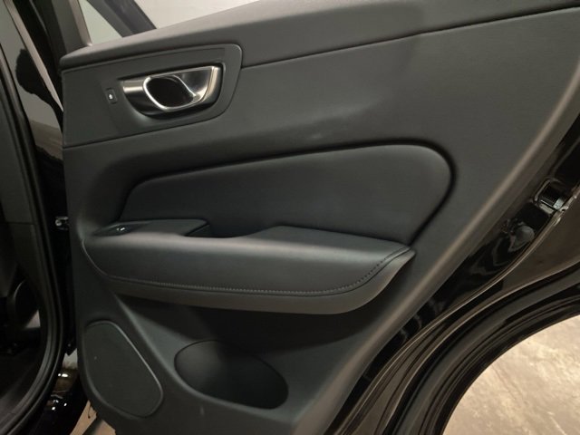 Used 2025 Volvo XC60 B5 Plus image 75
