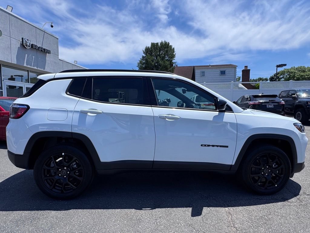 New 2026 Jeep Compass Latitude AWD/4WD image 8