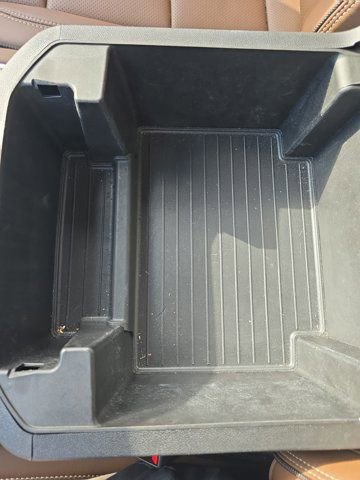 Used 2025 Chevrolet Suburban High Country AWD/4WD image 41