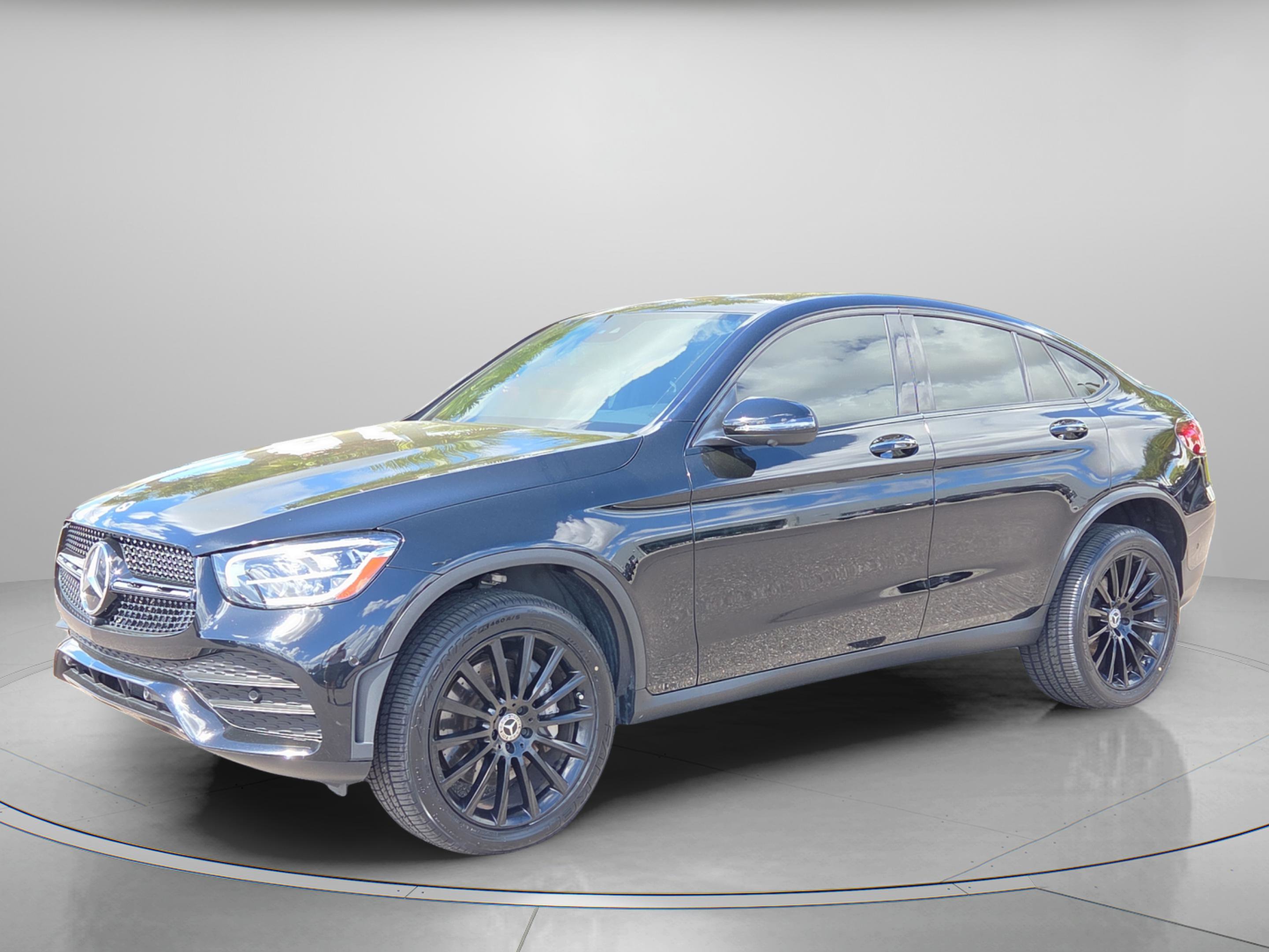 Used 2023 Mercedes-Benz GLC 300 4MATIC Coupe image 2