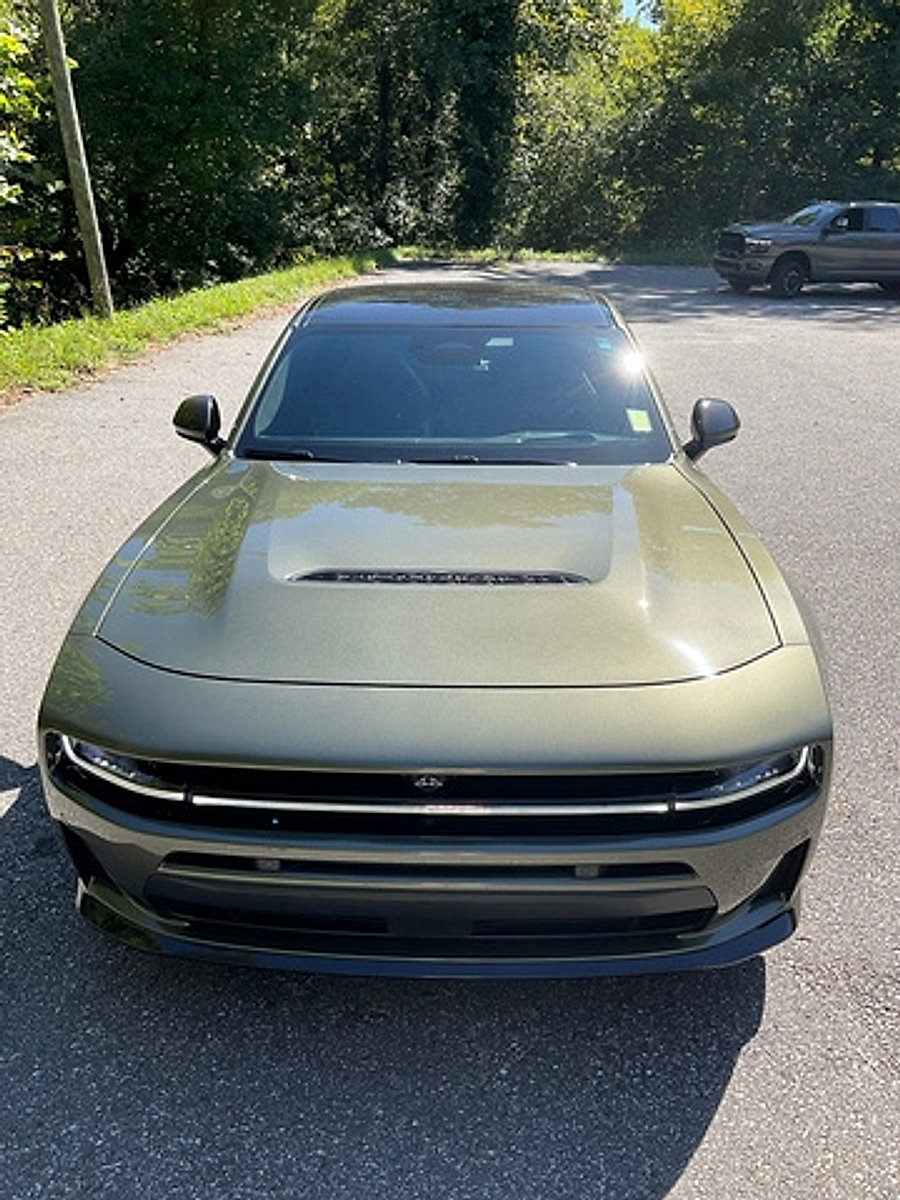 Used 2026 Dodge Charger Scat Pack AWD/4WD image 3
