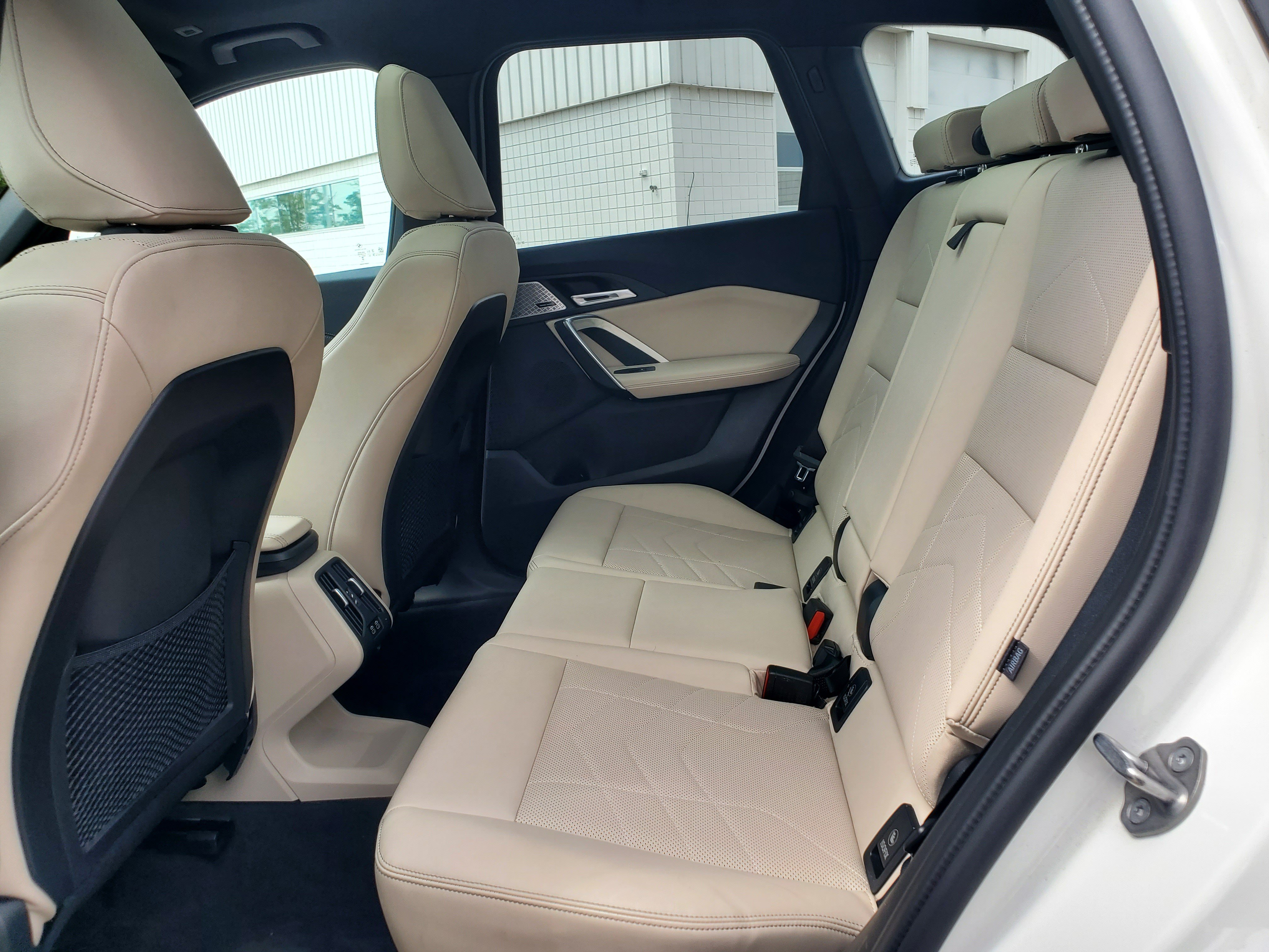 Certified 2024 BMW X1 xDrive28i w/ Premium Package AWD/4WD image 32