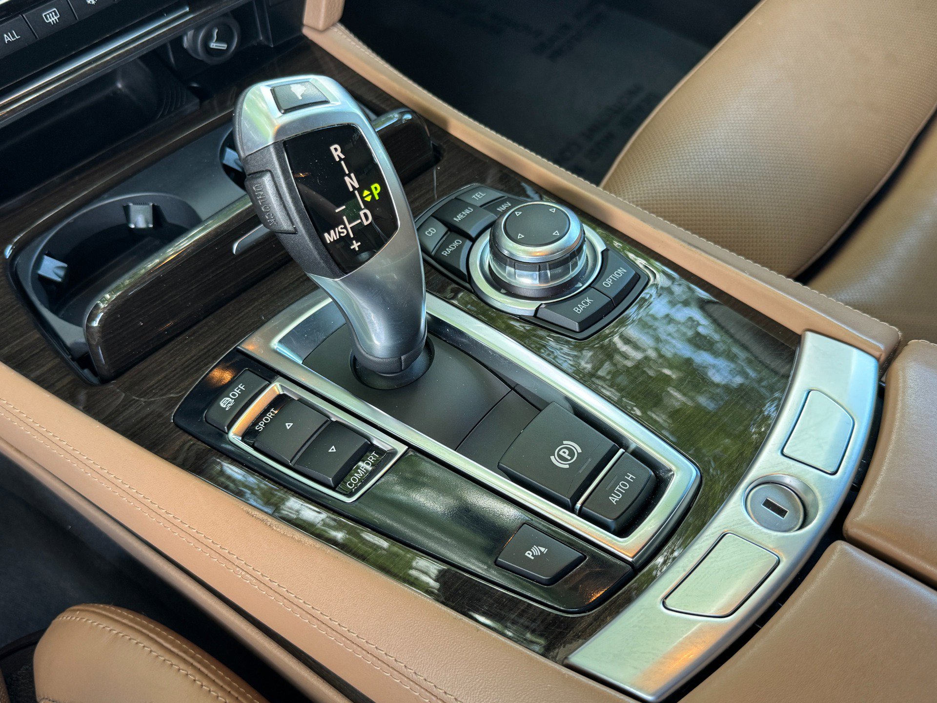 Used 2012 BMW 750Li image 36
