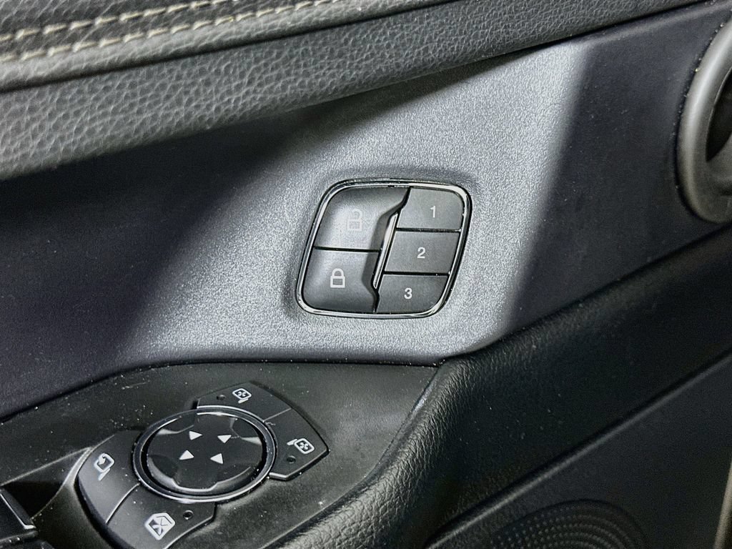 Used 2019 Ford Expedition Limited w/ Special Edition Package AWD/4WD image 22