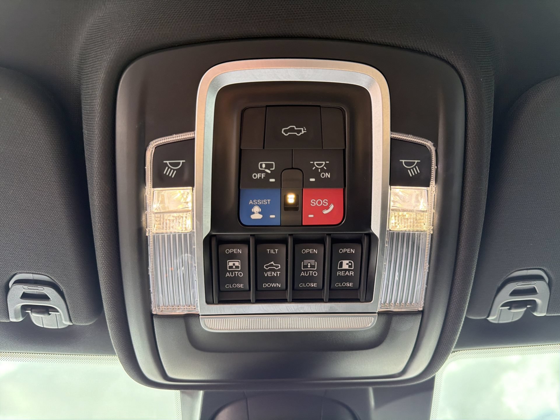 Used 2022 RAM 1500 Limited AWD/4WD image 19