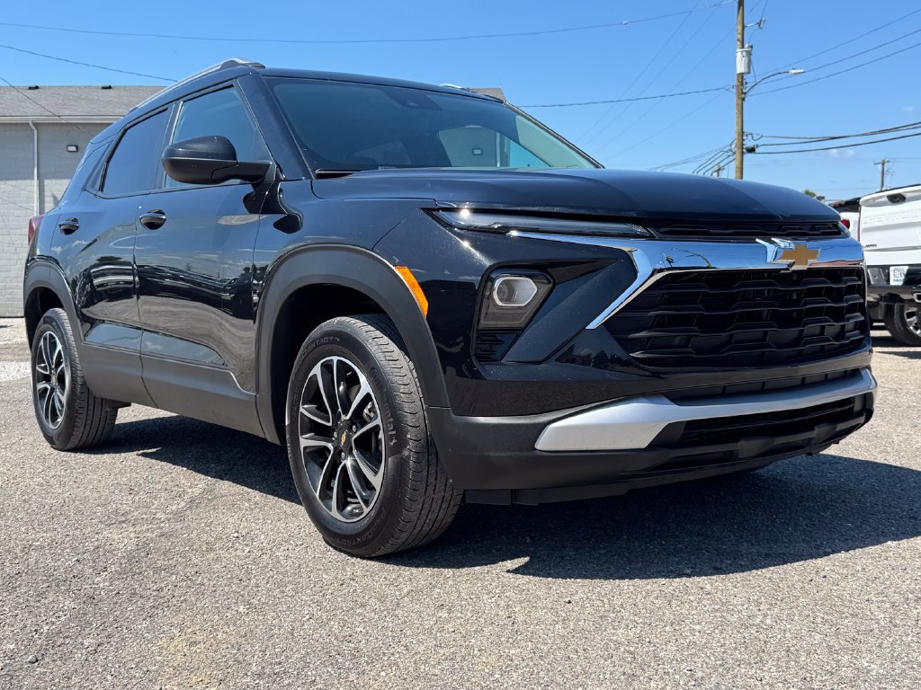 Used 2025 Chevrolet TrailBlazer LT AWD/4WD image 6