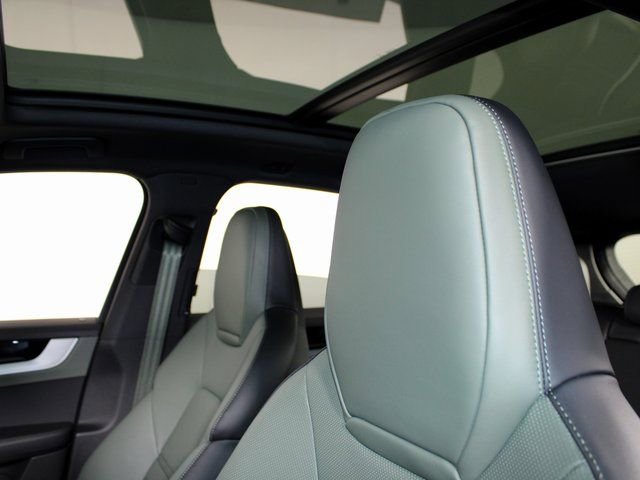 New 2025 Porsche Cayenne S AWD/4WD image 19