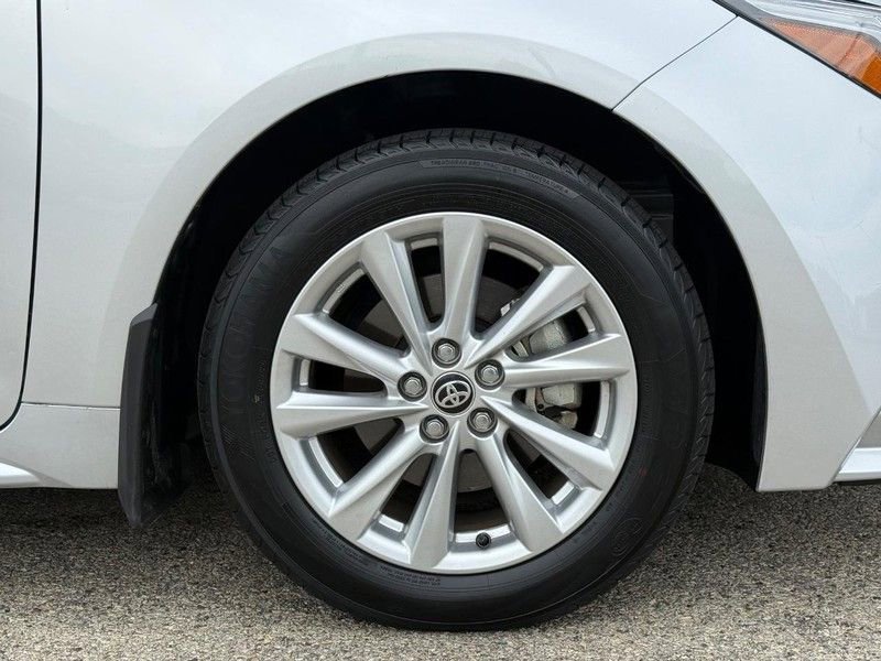 Used 2025 Toyota Corolla LE w/ LE Premium Package AWD/4WD image 9