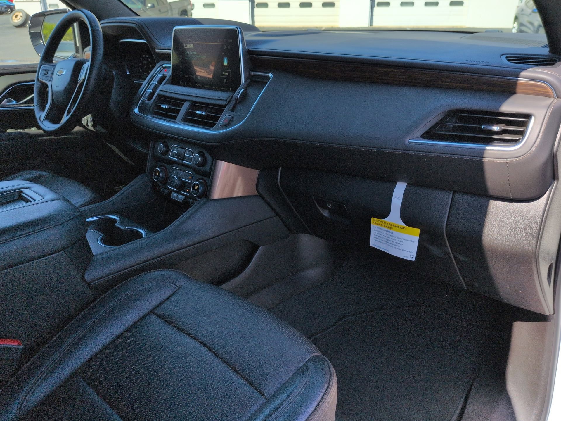 Certified 2024 Chevrolet Suburban High Country AWD/4WD image 30