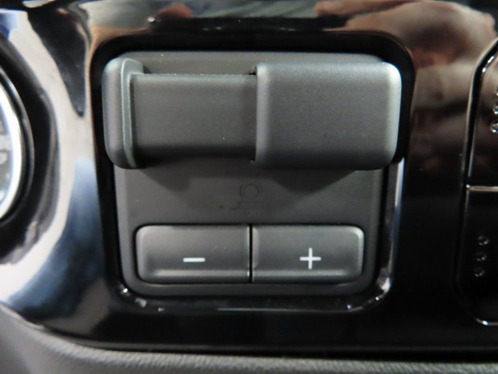 Used 2025 GMC Sierra 2500 SLE image 58