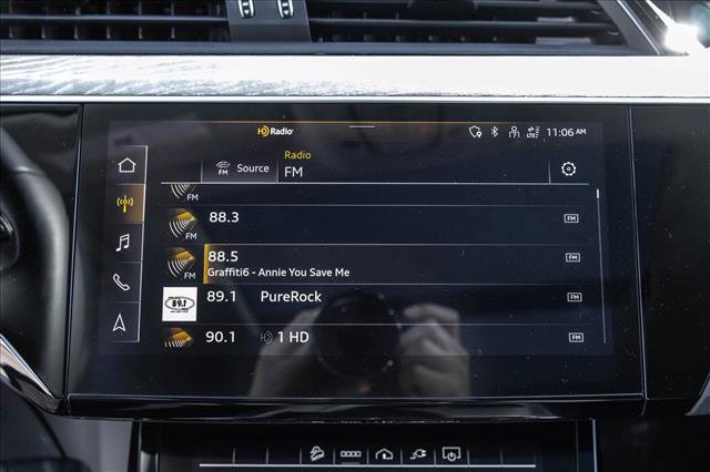 Used 2024 Audi Q8 e-tron Premium Plus w/ Premium Plus Package image 16