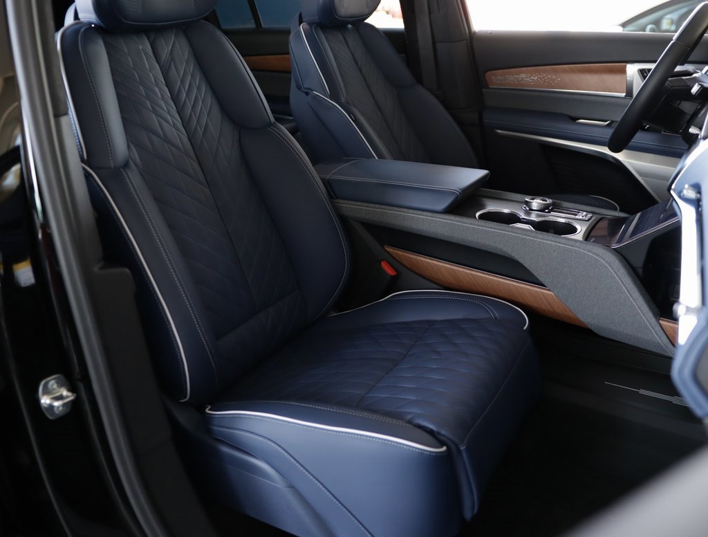 New 2026 Cadillac Vistiq Premium Luxury image 41