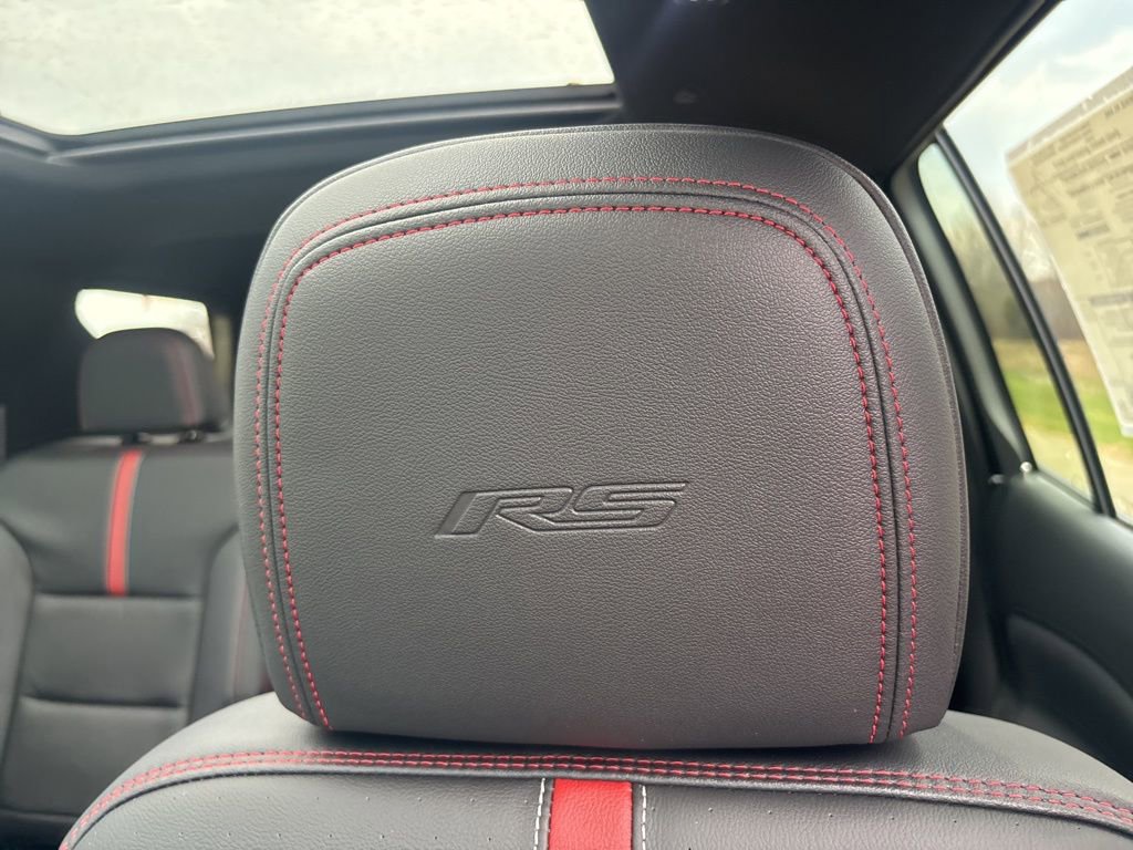 New 2026 Chevrolet Traverse RS w/ LPO, Floor Liner Package AWD/4WD image 36