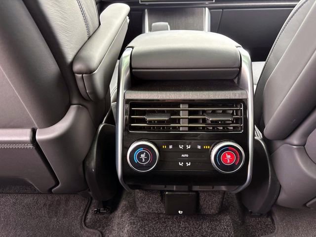 Used 2024 Land Rover Range Rover SE AWD/4WD image 10