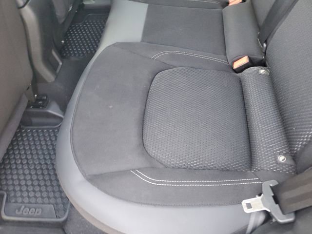 Used 2023 Jeep Renegade Latitude w/ Premium Group AWD/4WD image 14