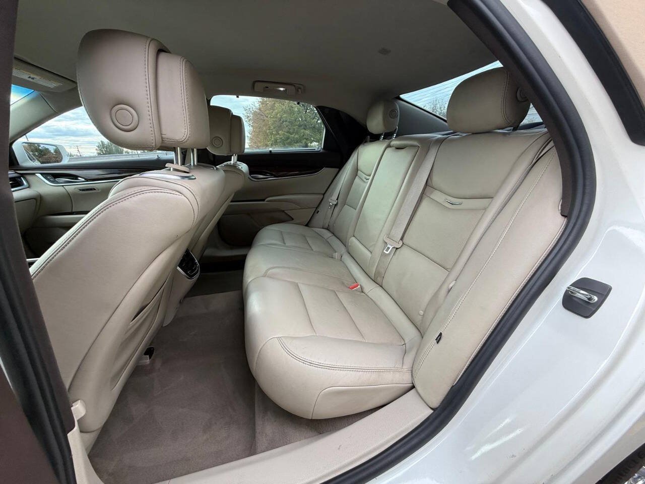 Used 2014 Cadillac XTS Premium FWD image 11