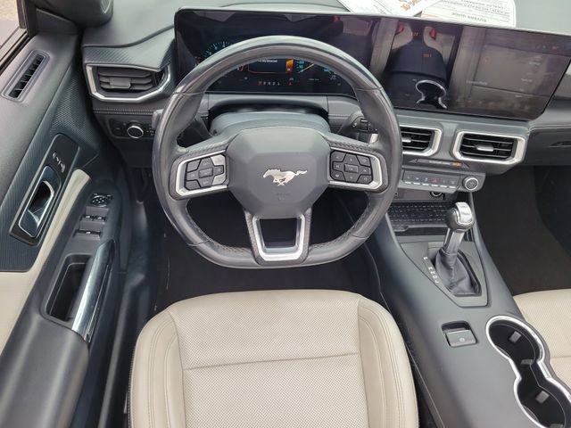 Used 2024 Ford Mustang Convertible RWD image 16