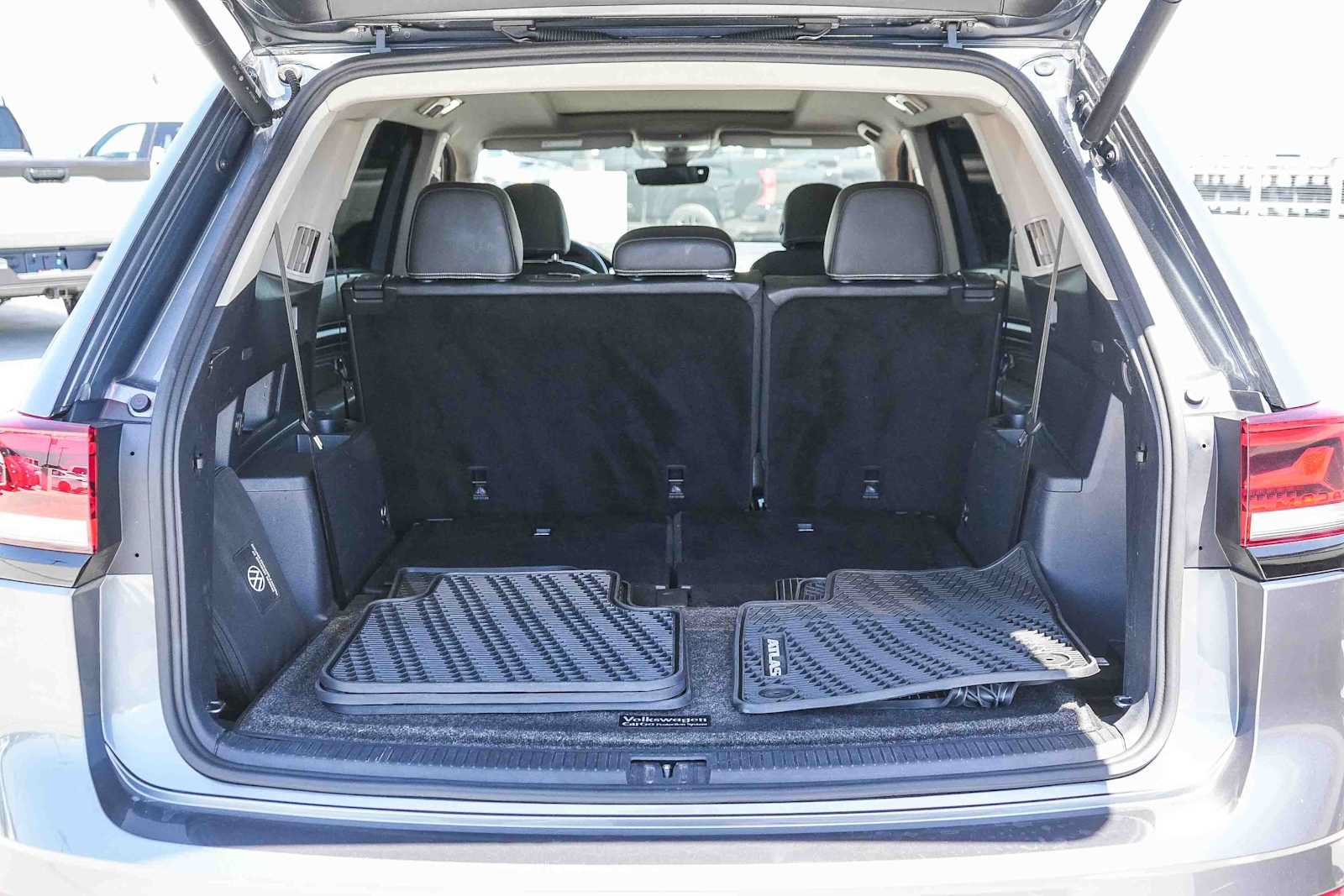 Certified 2023 Volkswagen Atlas SEL R-Line AWD/4WD image 27