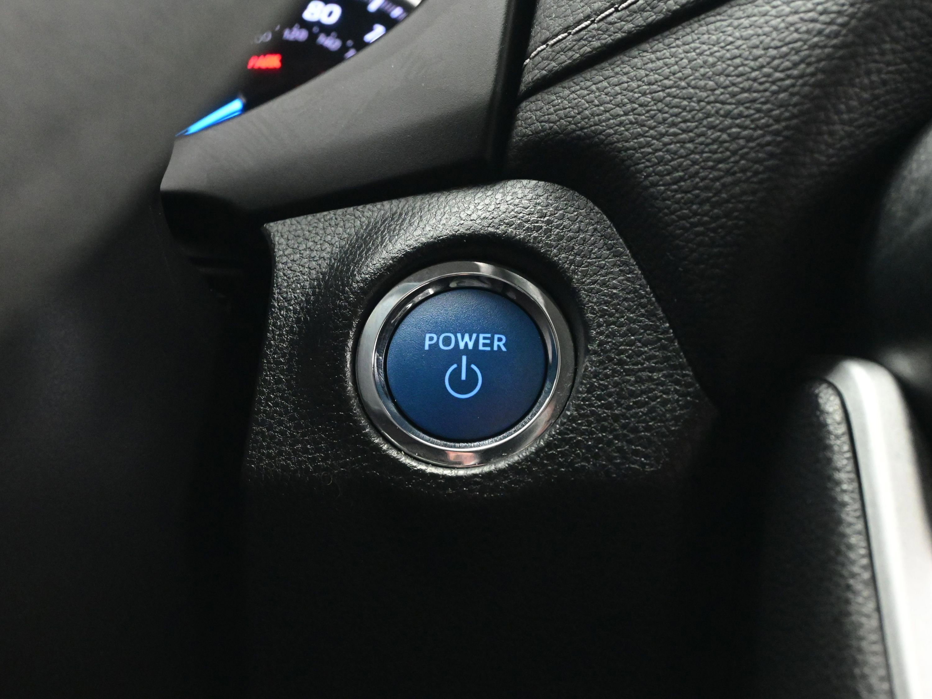 Used 2022 Toyota RAV4 XLE image 21