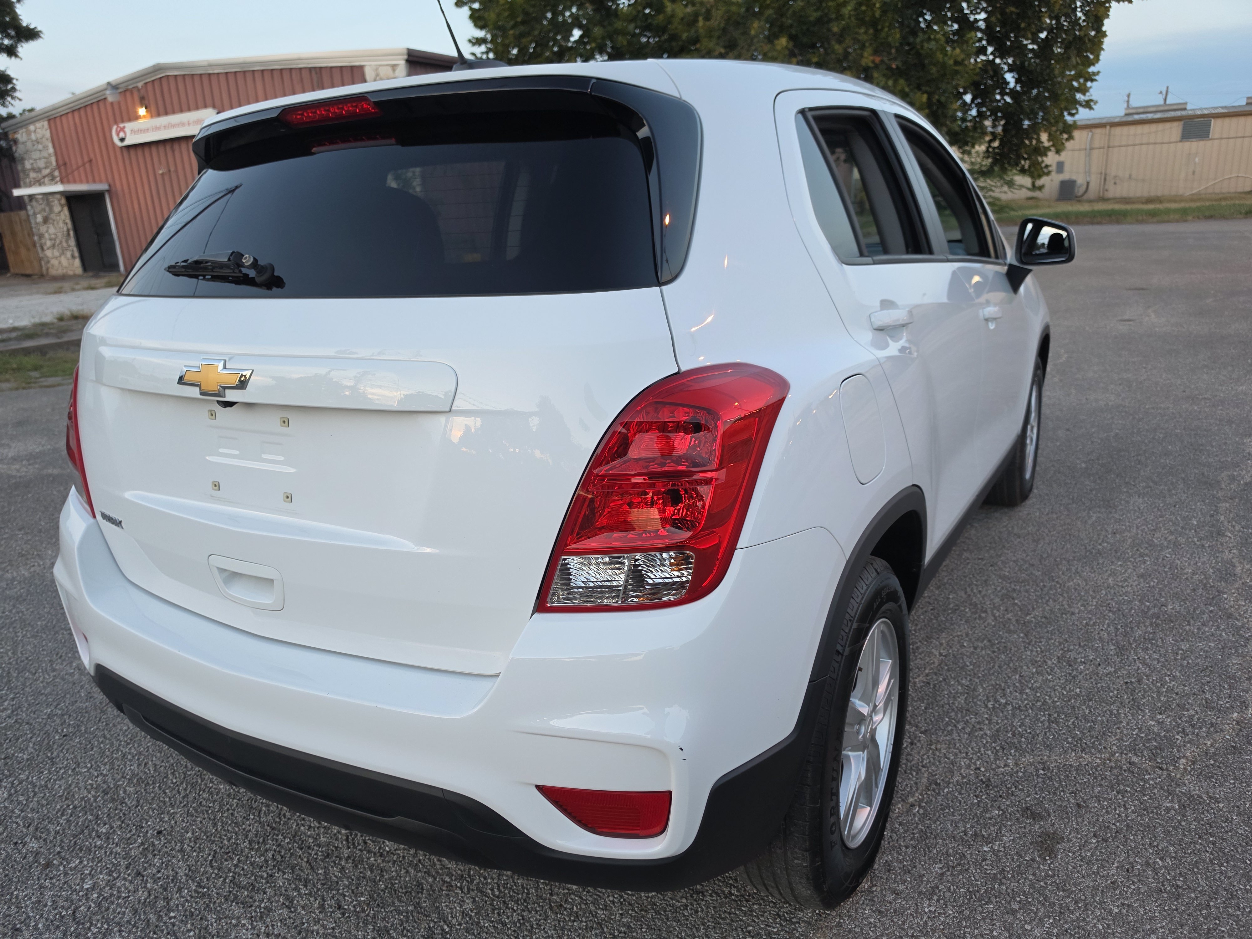 Used 2022 Chevrolet Trax LS w/ Tint and Cruise Package FWD image 7