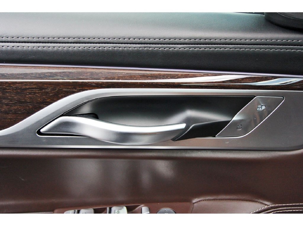 Used 2022 BMW 750i xDrive w/ Executive Package AWD/4WD image 23