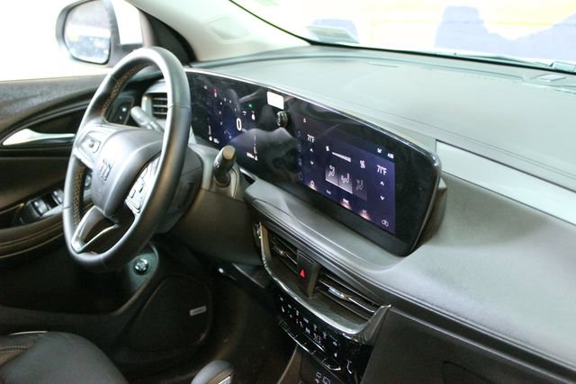 Used 2025 Buick Encore GX Avenir w/ Avenir Technology Package AWD/4WD image 12