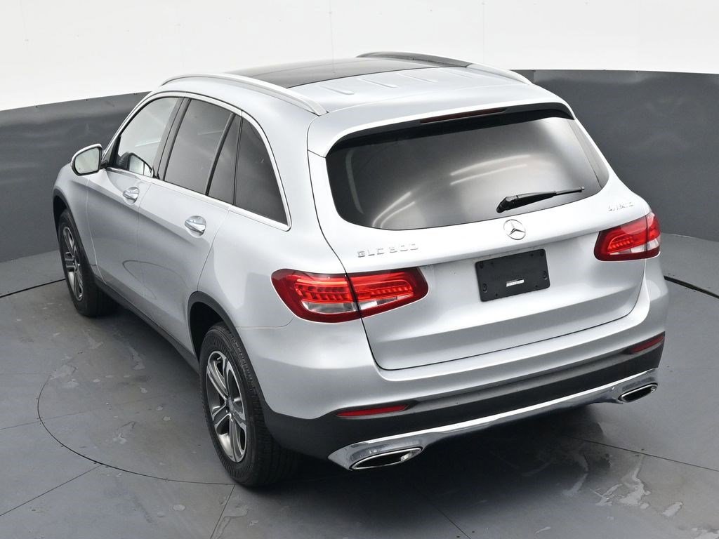 Used 2016 Mercedes-Benz GLC 300 4MATIC w/ Premium Package image 21
