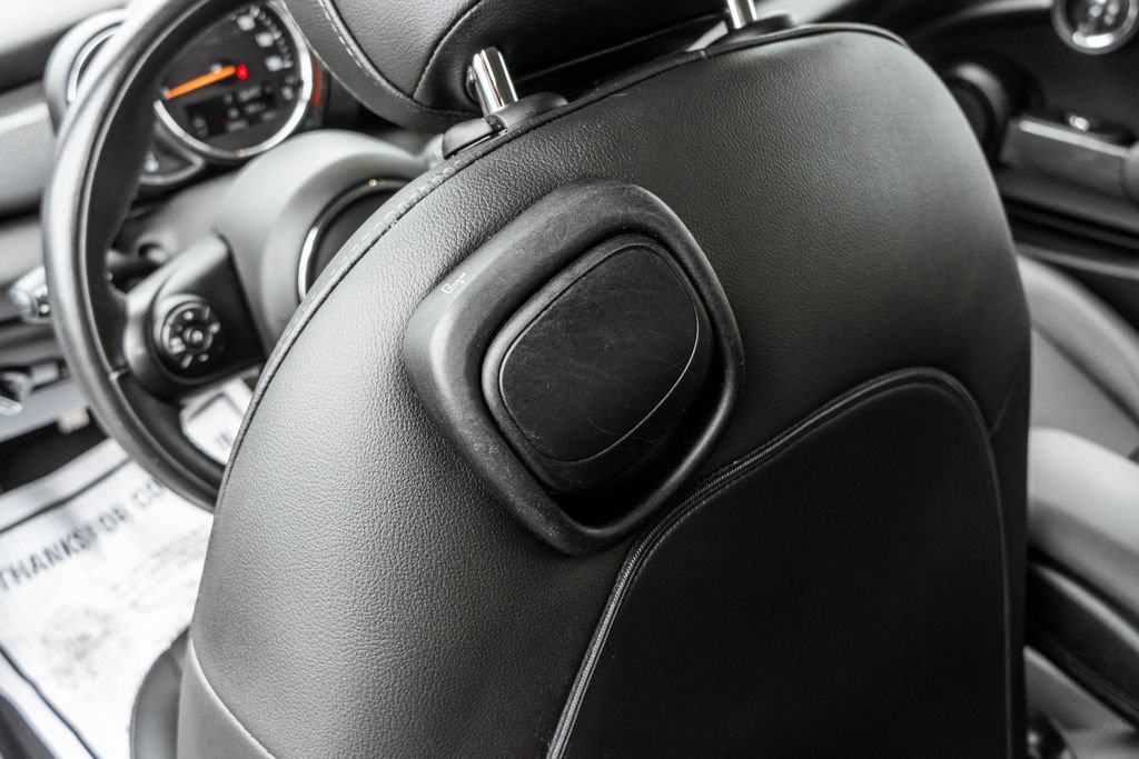 Used 2020 MINI Cooper 2-Door Hardtop image 29