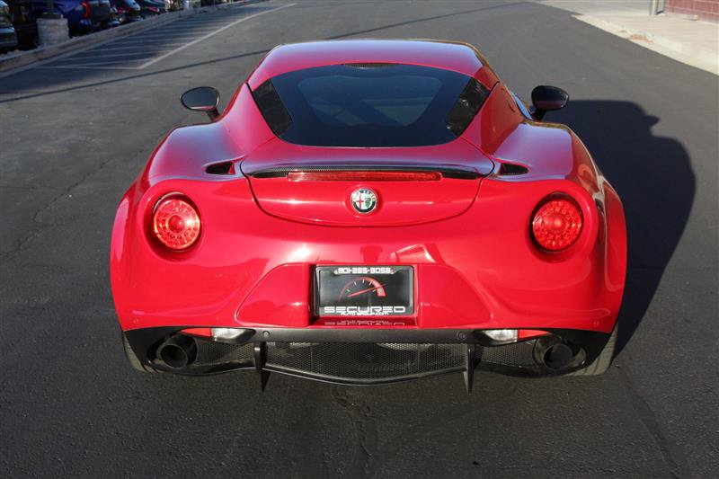 Used 2015 Alfa Romeo 4C Launch Edition w/ Convenience Group RWD image 9