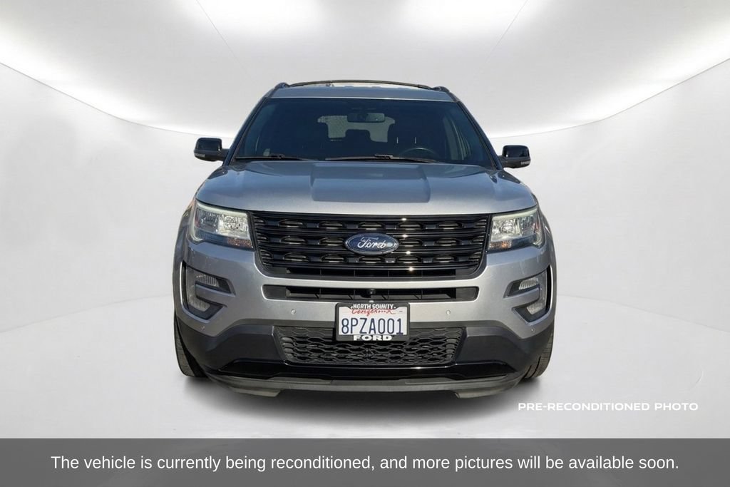 Used 2017 Ford Explorer Limited FWD image 2