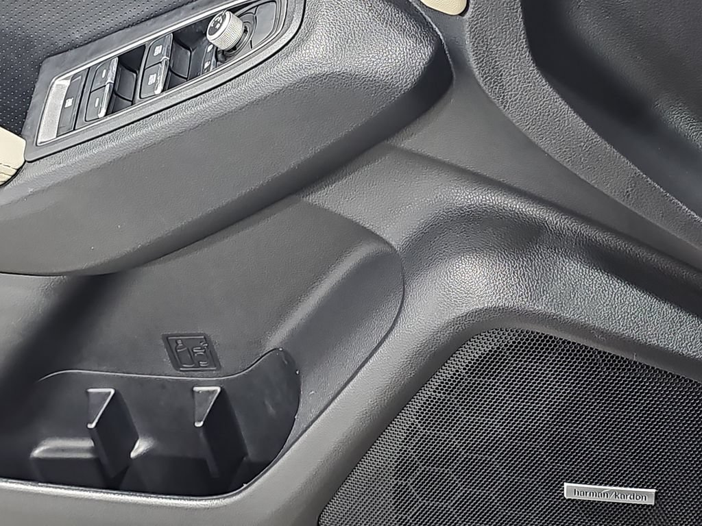 Used 2022 Subaru Ascent Limited w/ Technology Package AWD/4WD image 30