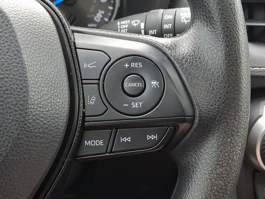 Used 2021 Toyota RAV4 XLE w/ Convenience Package AWD/4WD image 22