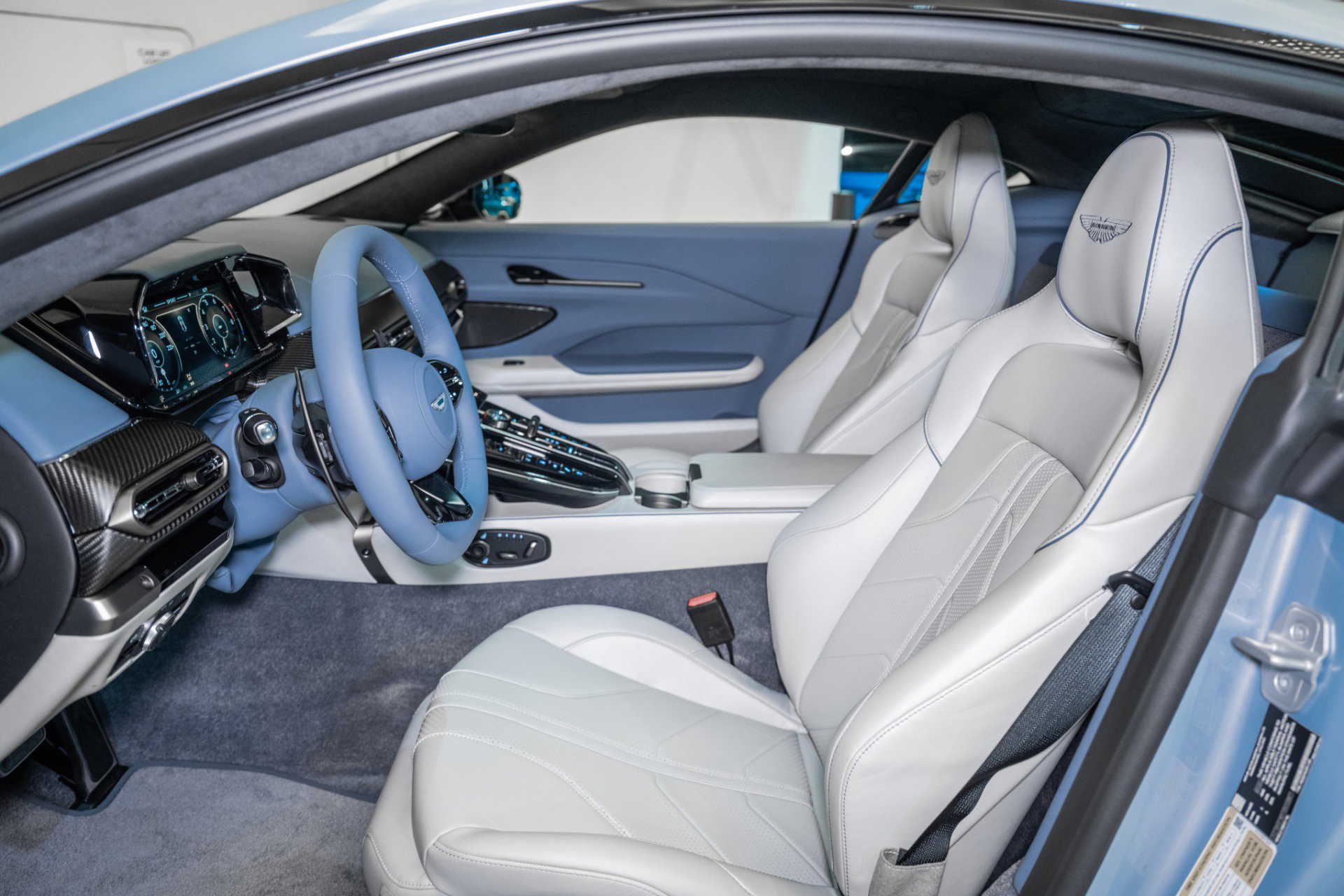 New 2026 Aston Martin V8 Vantage Coupe image 13