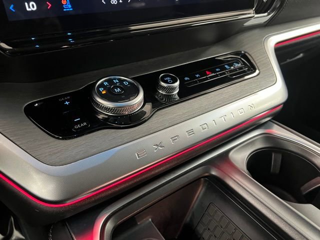 Used 2025 Ford Expedition Max Platinum AWD/4WD image 39
