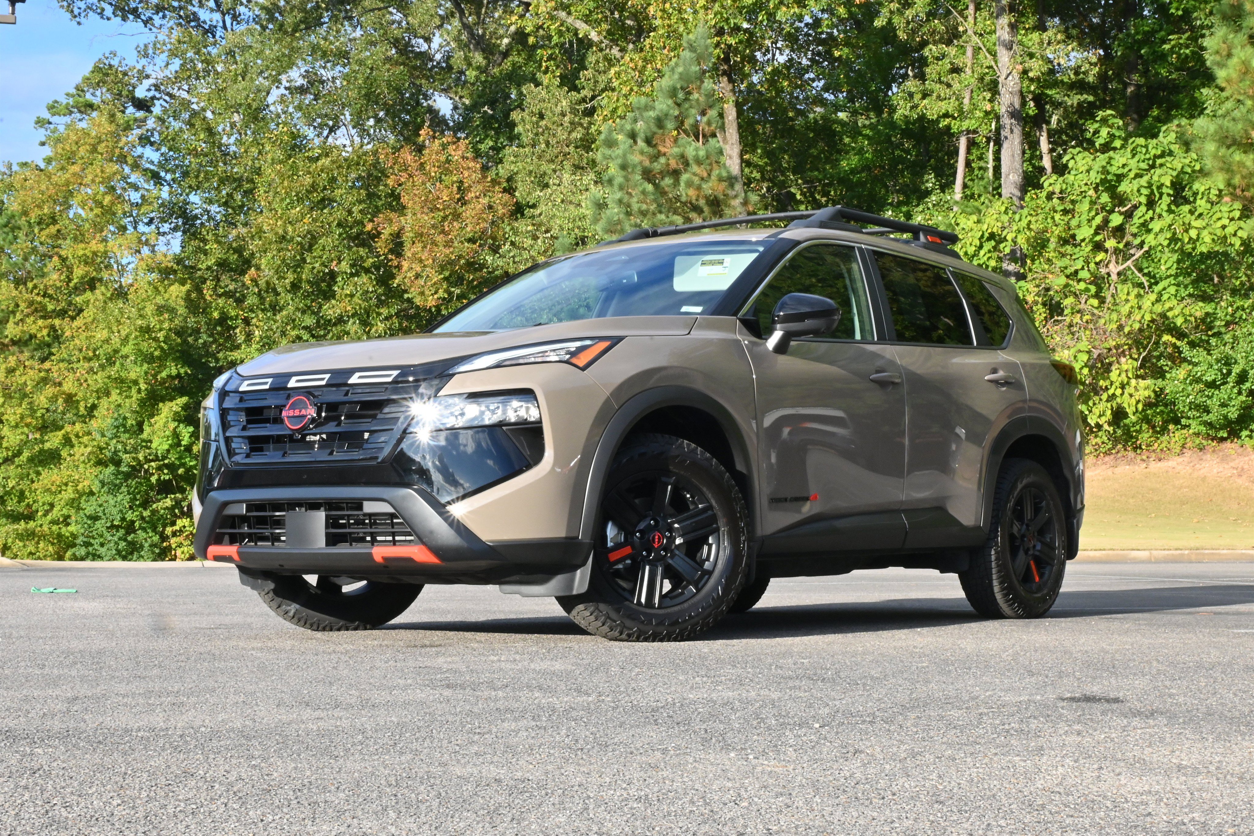 Used 2025 Nissan Rogue SV w/ Rock Creek Premium Package image 4