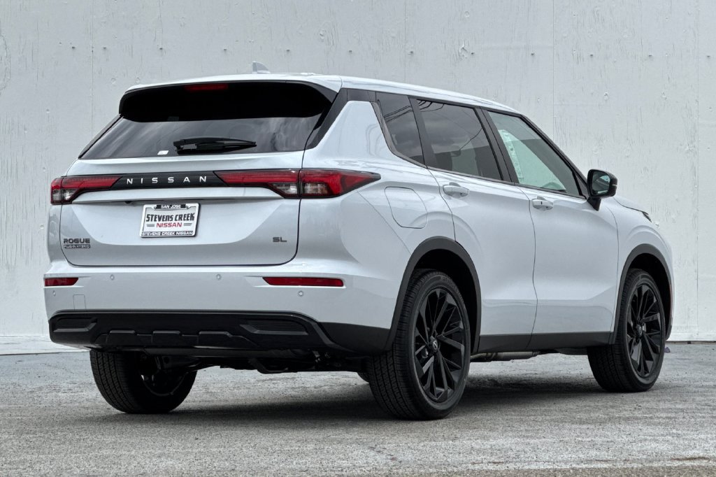 New 2026 Nissan Rogue SL AWD/4WD image 4