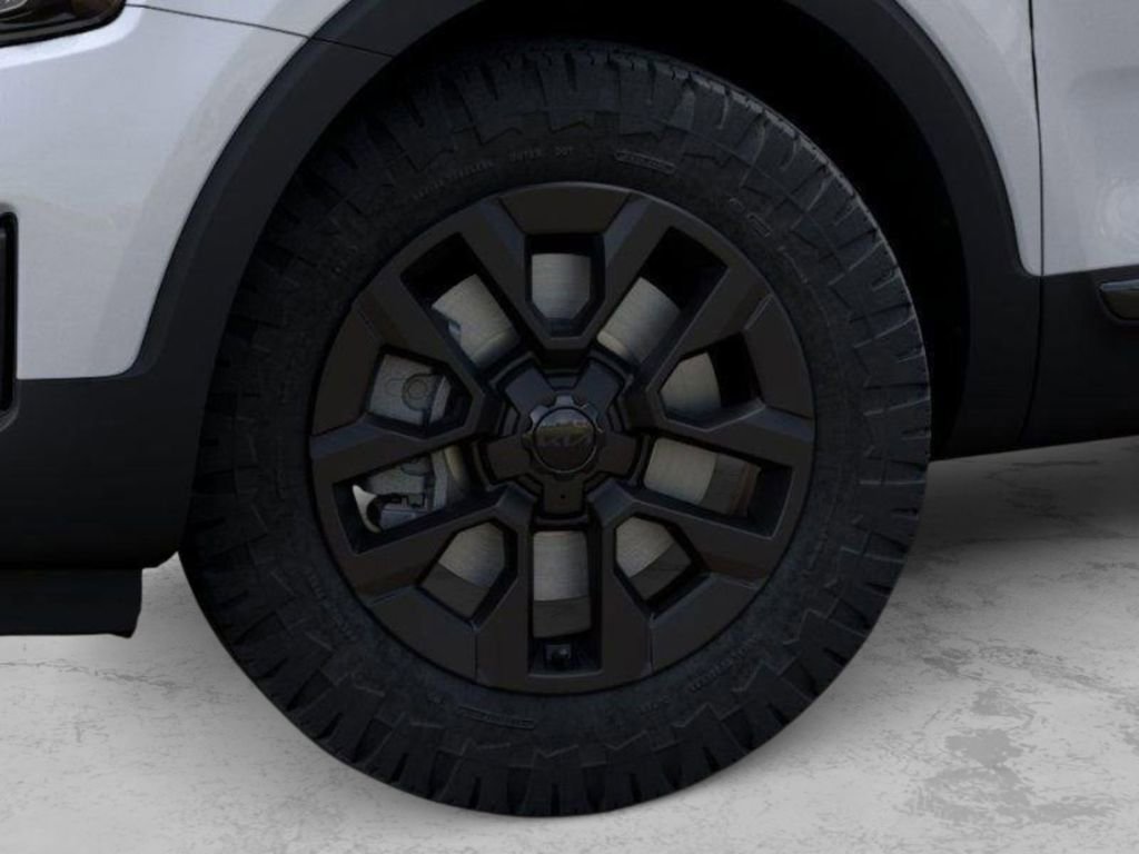 Used 2025 Kia Telluride AWD image 9