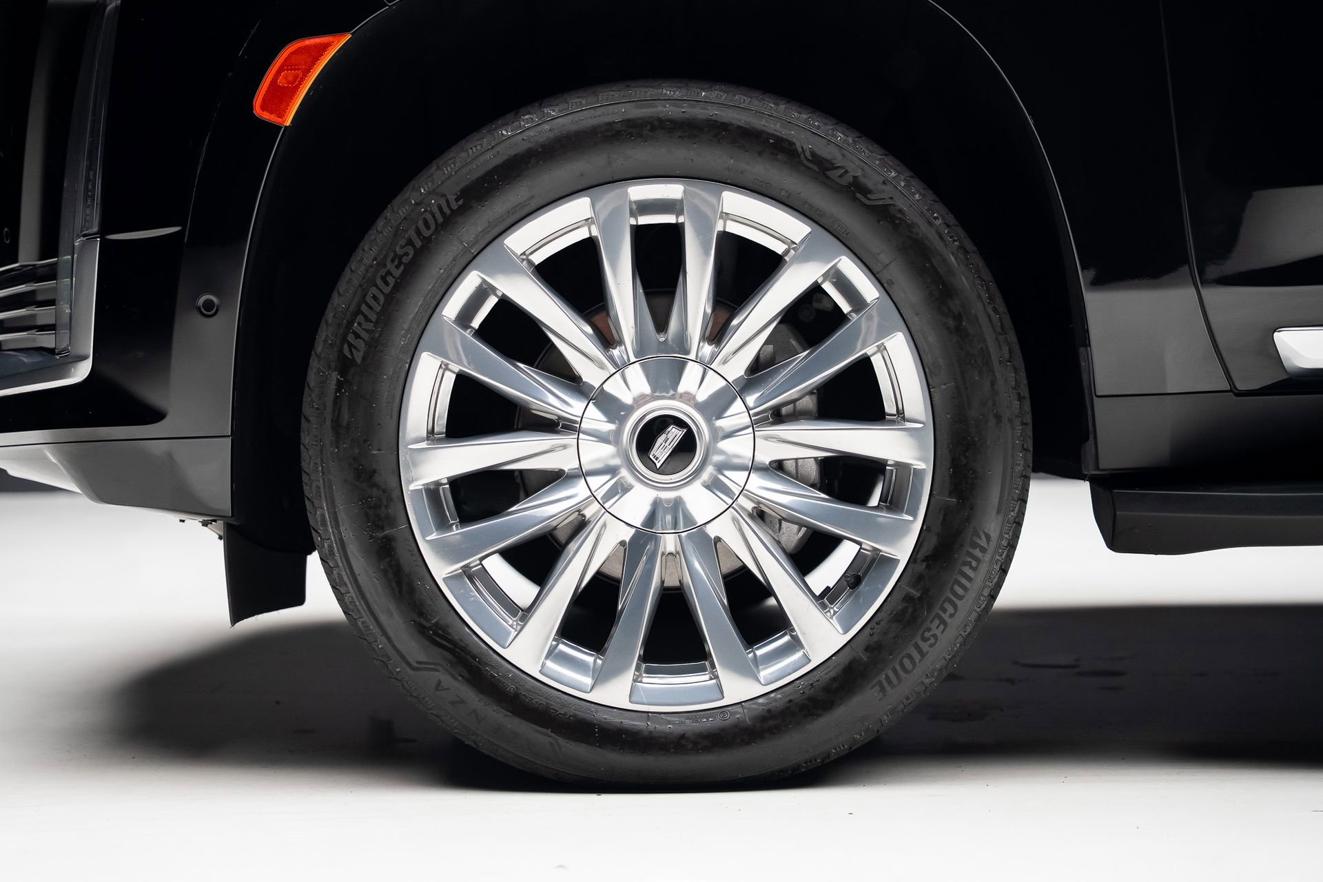 Used 2024 Cadillac Escalade ESV Premium Luxury RWD image 19