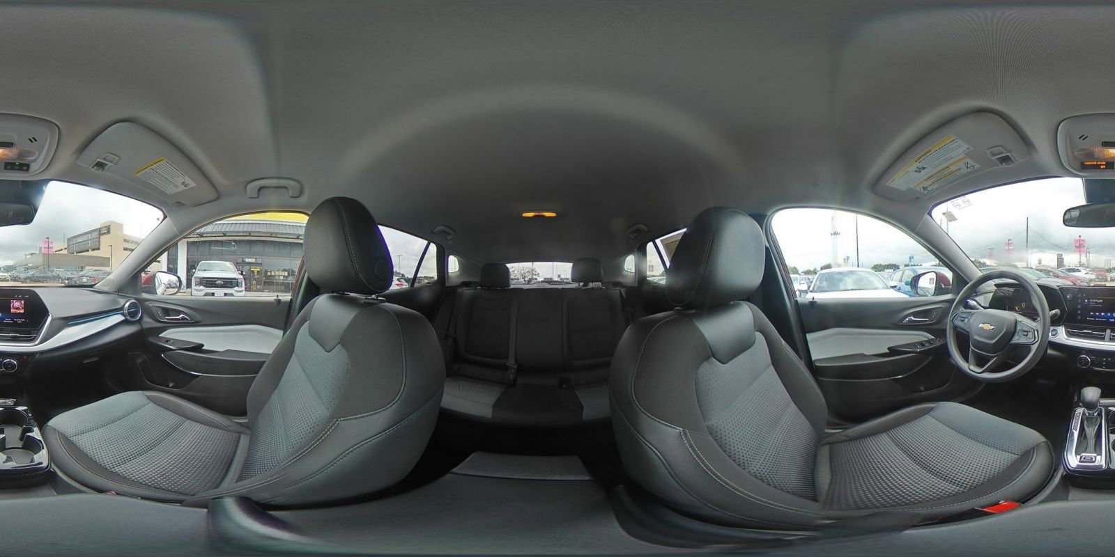 Used 2025 Chevrolet Trax LT FWD image 41