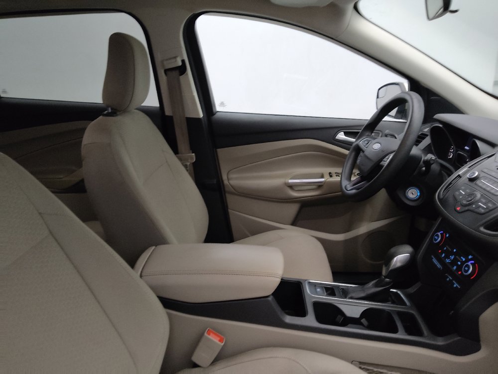 Used 2018 Ford Escape SE FWD image 21