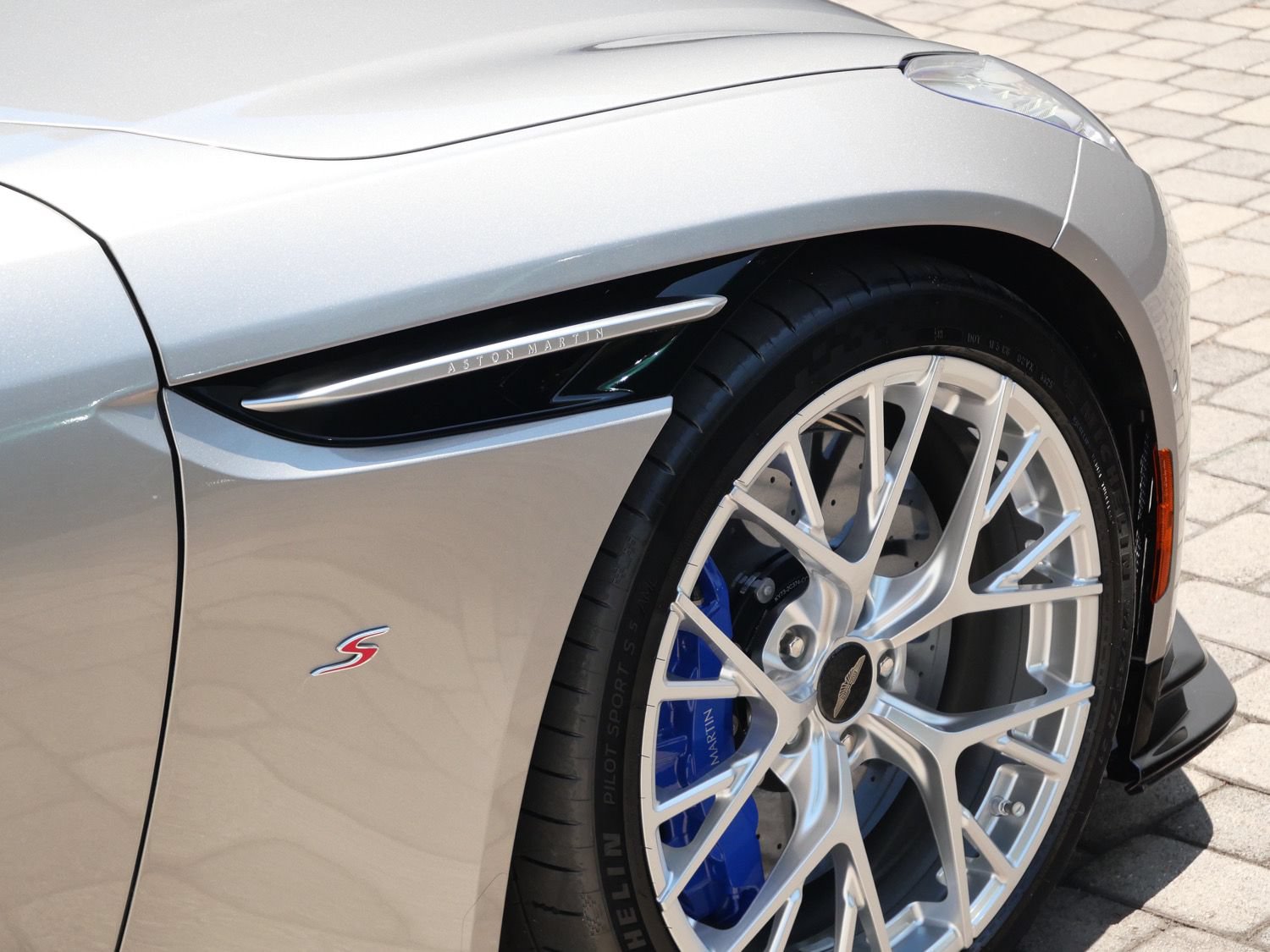 New 2026 Aston Martin DB12 Coupe RWD image 24