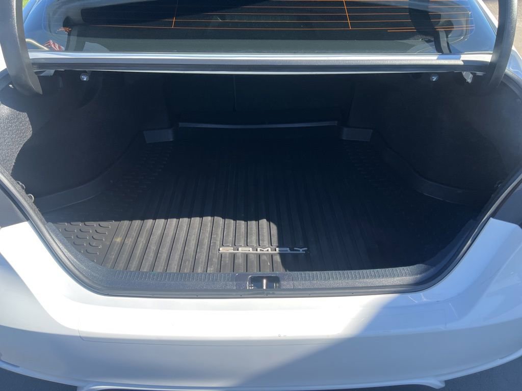 Used 2024 Toyota Camry SE w/ Convenience Package image 8