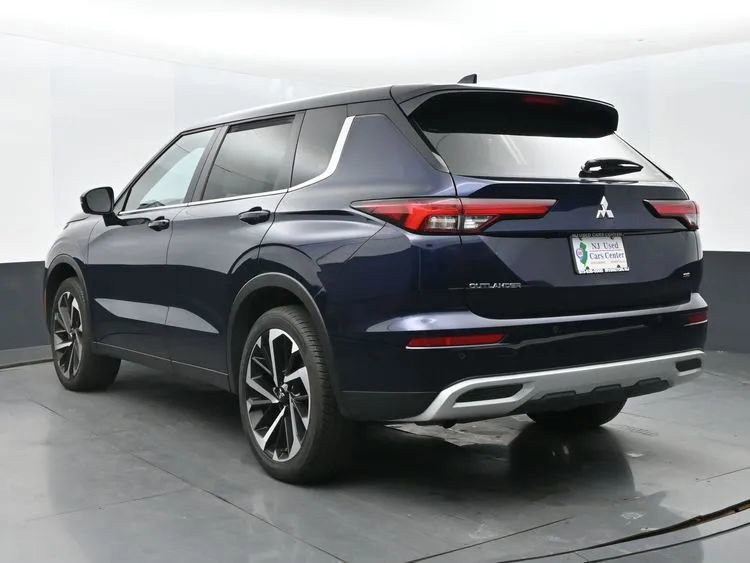 Used 2024 Mitsubishi Outlander Ralliart image 9