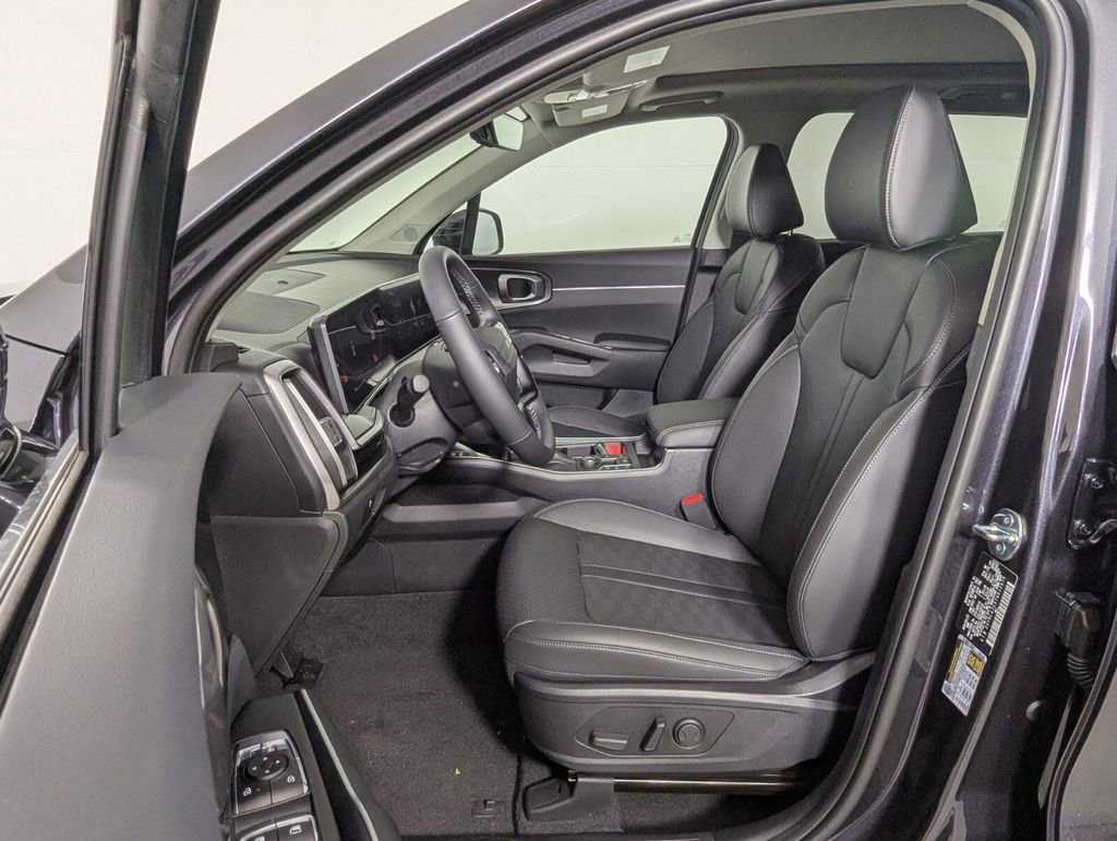 New 2026 Kia Sorento S w/ S Panoramic Sunroof Package FWD image 12