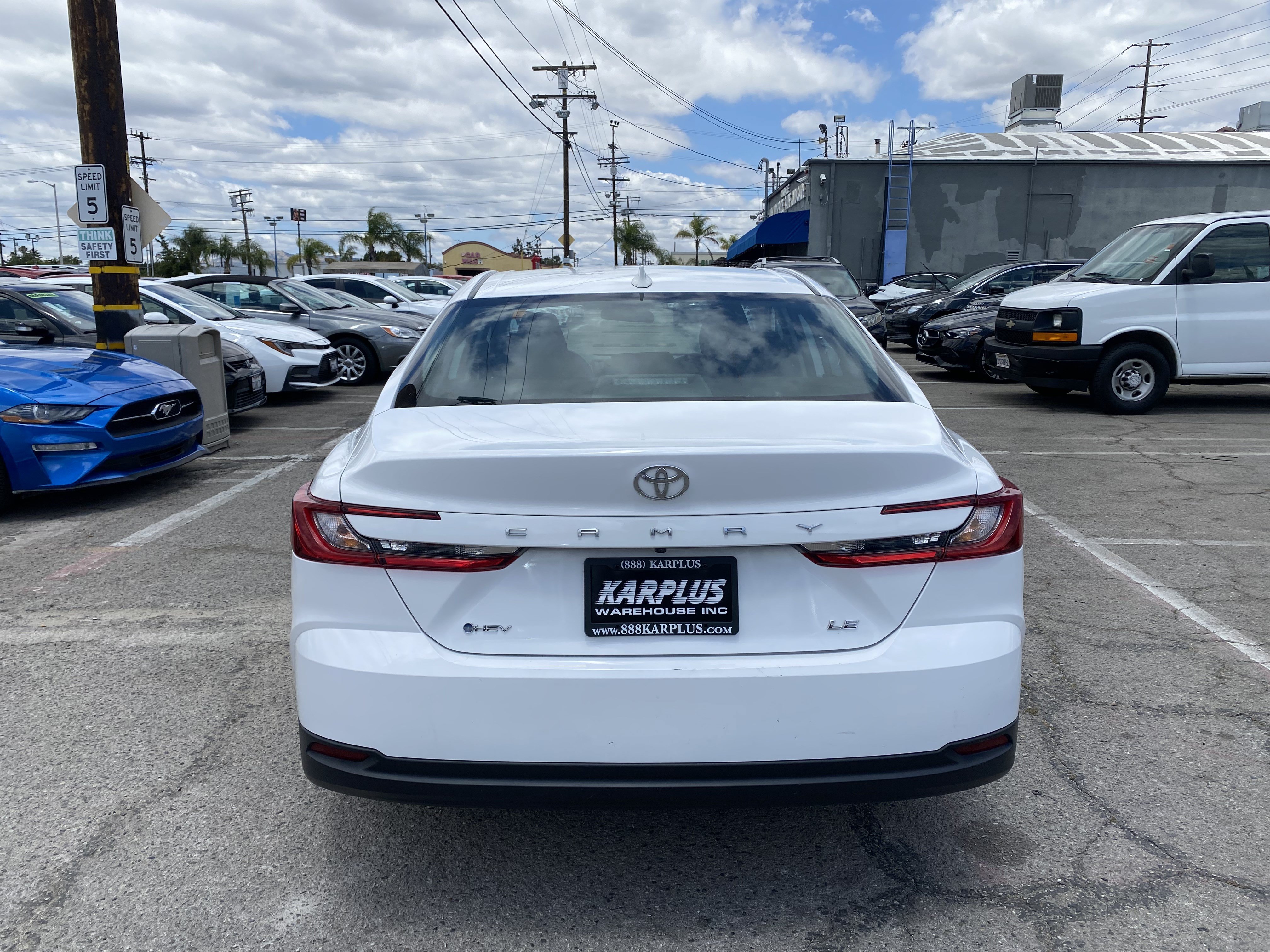 Used 2025 Toyota Camry LE FWD image 10