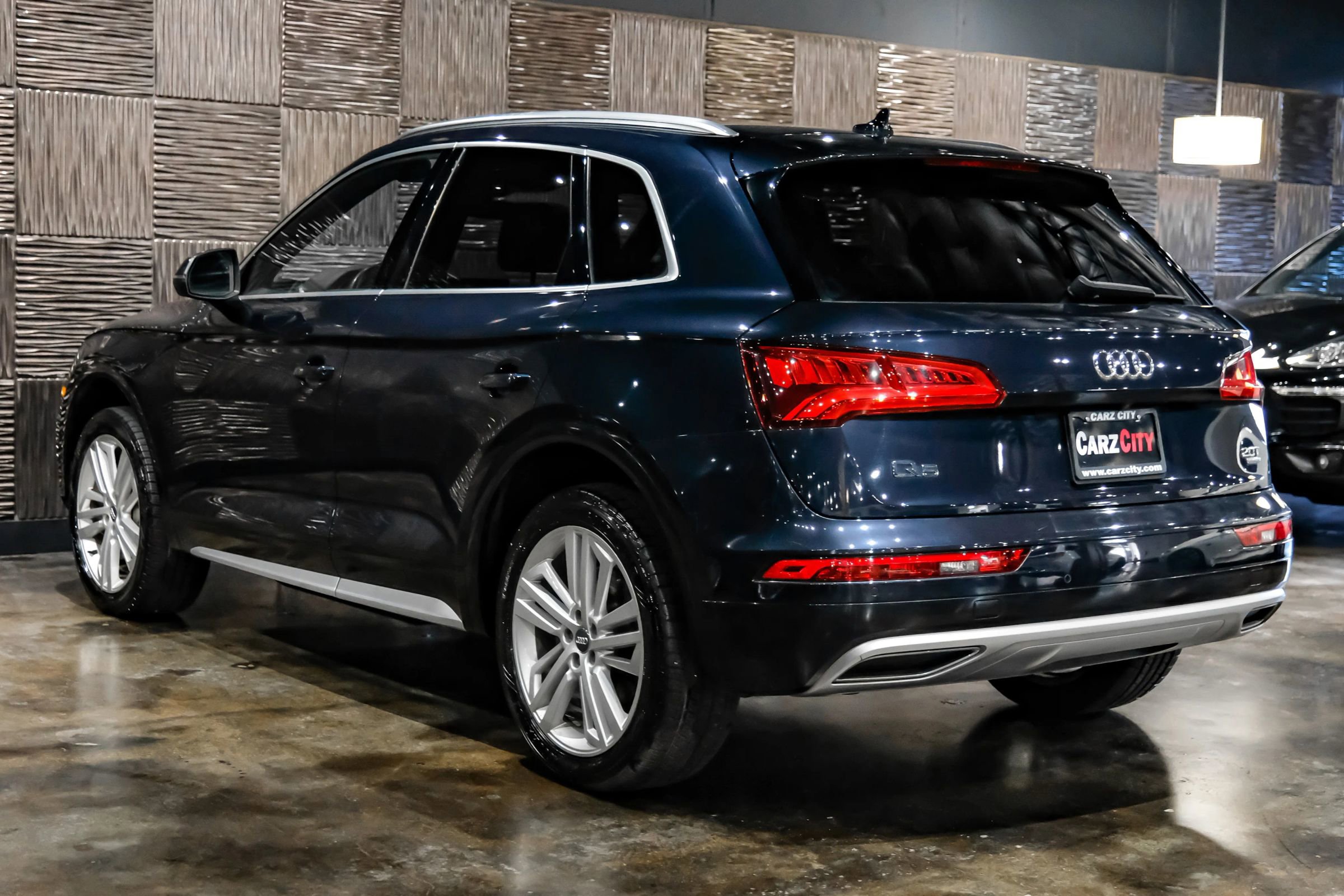 Used 2018 Audi Q5 2.0T Premium Plus w/ Premium Plus Package image 11