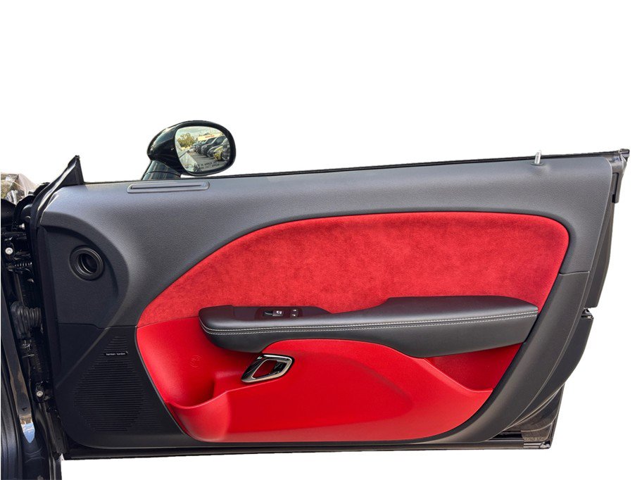 Used 2015 Dodge Challenger SRT Hellcat image 41