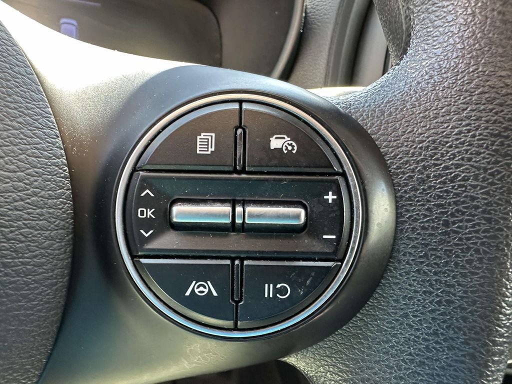 Certified 2023 Kia Soul LX FWD image 21
