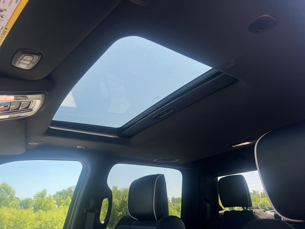 New 2026 RAM 2500 Laramie AWD/4WD image 19