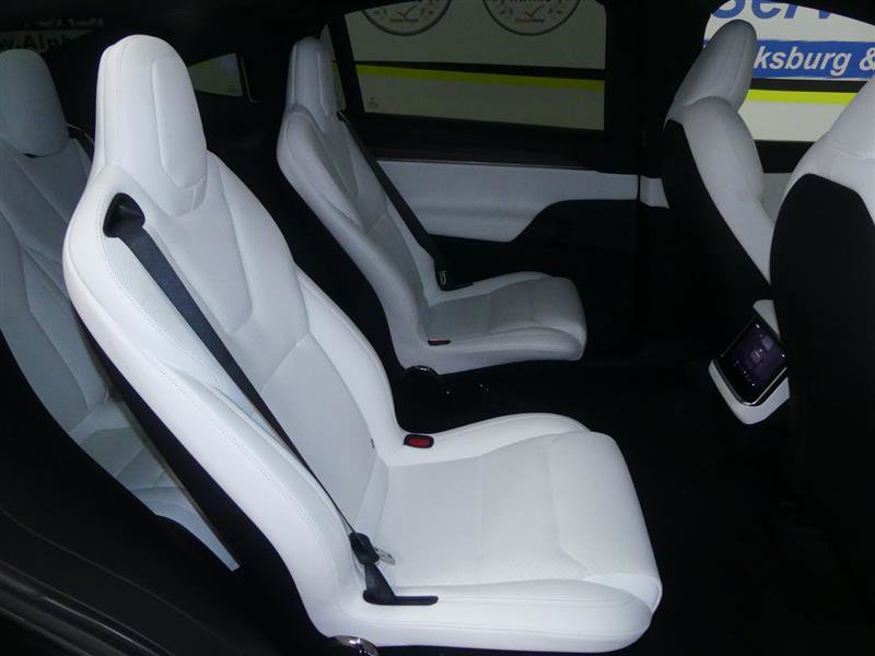 Used 2022 Tesla Model X image 22